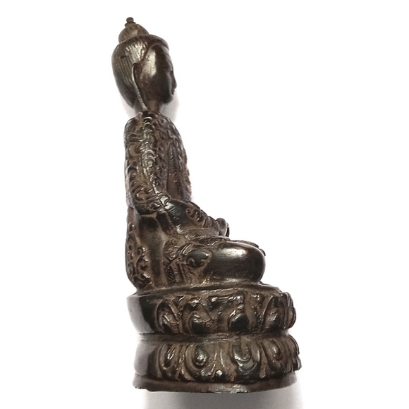 Bronze and Brass Sitting Buddha on a Lotus Flower Sculpture Figurine - Picture 15 of 16